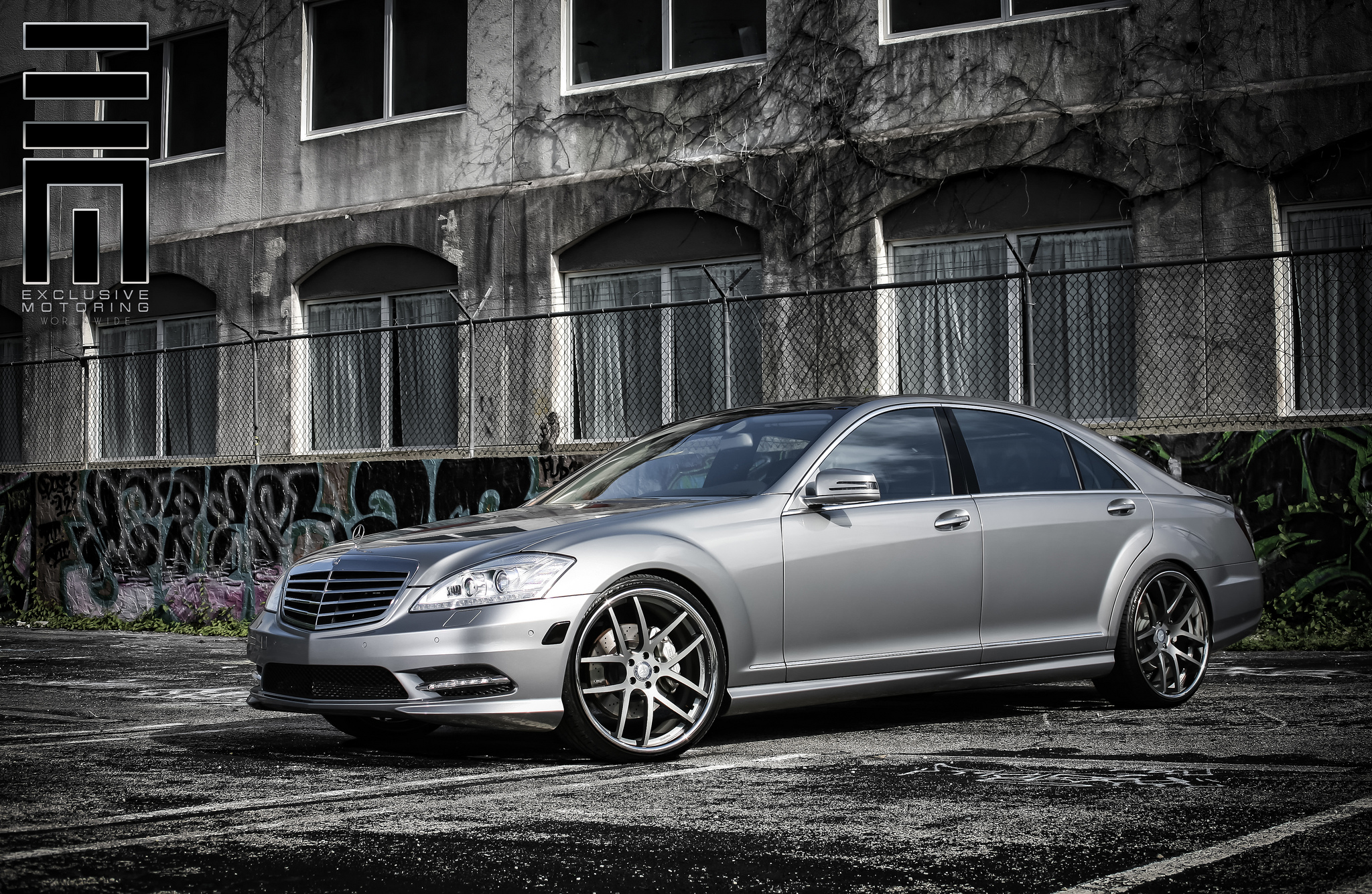 Giovanna Monza r22 Custom Painted on Mercedes Benz S class W221